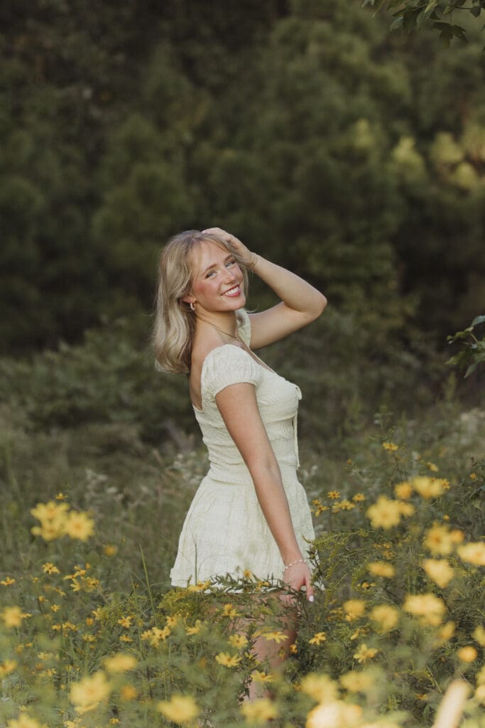 senior pictures in wildflowers