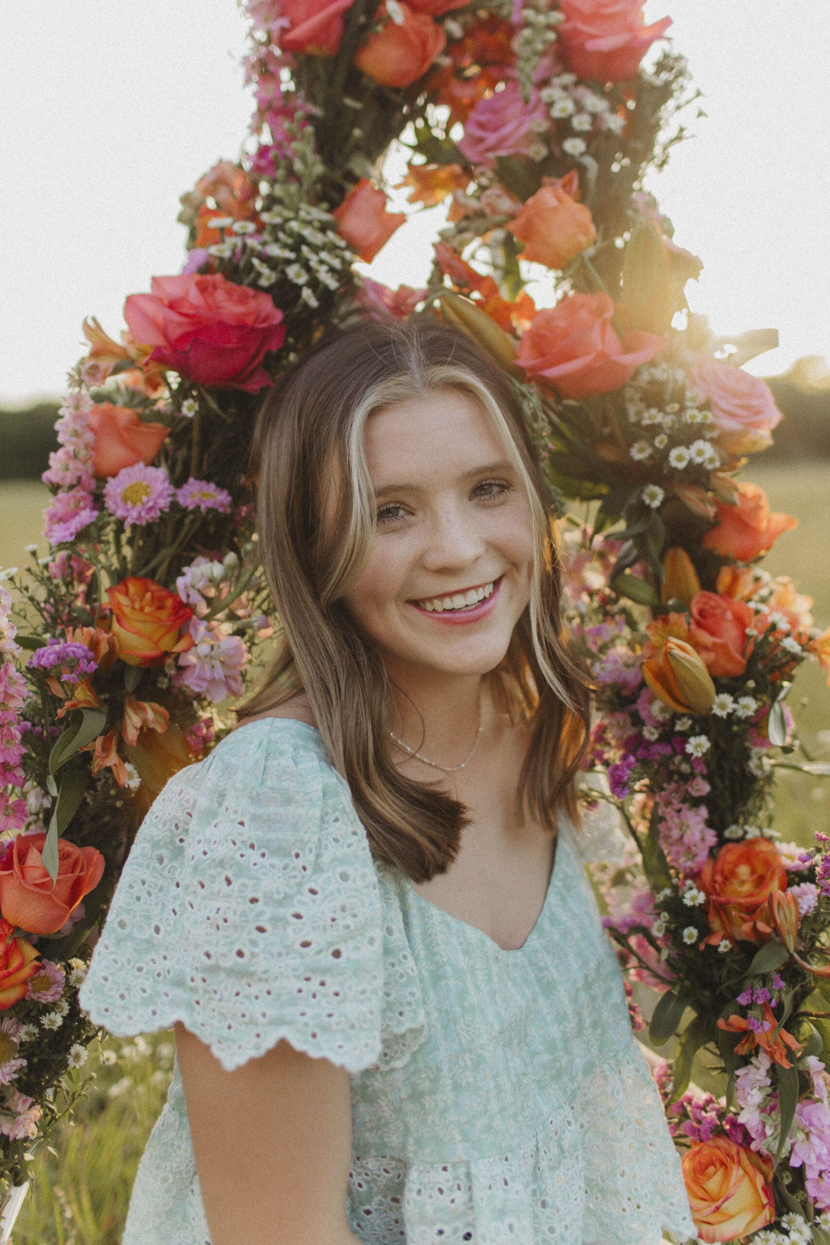 senior pictures with flowers